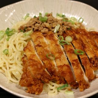 Tallarines de Dabú con pechuga de pollo