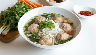 Zupa z pulpetami wieprzowymi