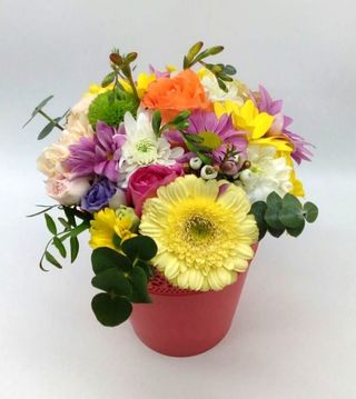 Aranjament cu flori mixte