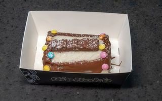 Rollè con Nutella e noccioline