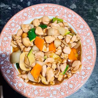 Pollo Con Bambú Y Setas Chinas