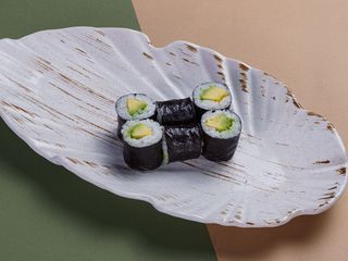 Макі з Авокадо (130g)