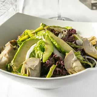 Ensalada verde con cebolleta tierna