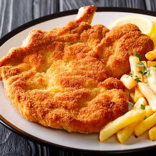 Escalope Caprese Grande Con Patatas Fritas (Para 3-4 Personas)