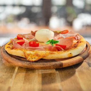 Pršuta i burata pizza