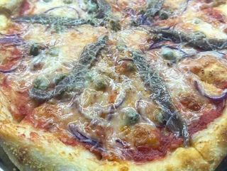 ПІЦА З АНЧОУСАМИ (440g)