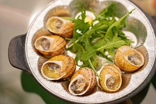 Ескарго-равлик під сирним соусом (6 шт.)