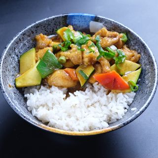 28.Arroz de pollo con salsa curry