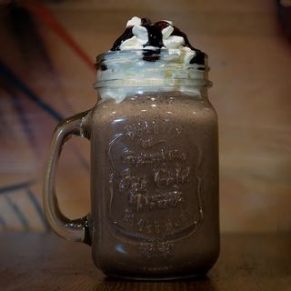 Milkshake Chocolate Cake