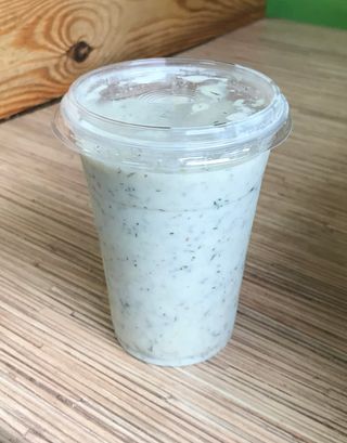 Таратор с авокадо и краставици (330мл)