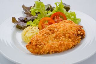 Petto di pollo impanato con contorno
