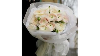 Bukiet z 11 ranunculusów Hanoi