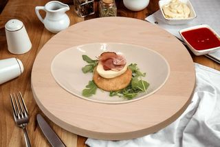 Donzella mozzarella fior di latte e speck