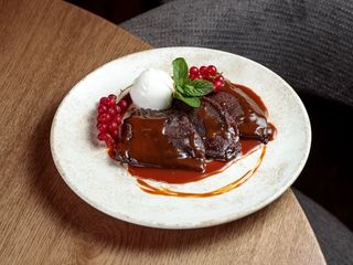 Млинці з шоколадною пастою та морозивом (240g)