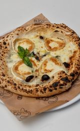 Pizza Quattro Formaggi Gozo 