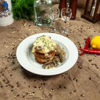 Деруни з шинкою та грибами під сиром (340г)