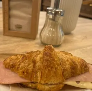Croissants de Fiambre e Queijo Emmental
