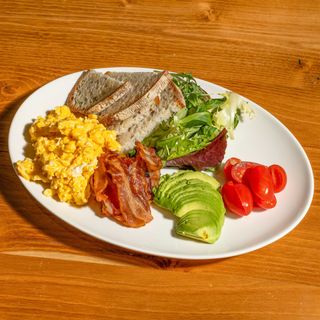 Bacon Scramble Eggs (disponibile fino alle 11.30)