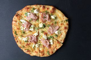 Pizza mortadella