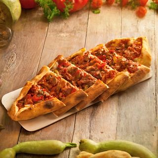 Pizza turc aux légumes