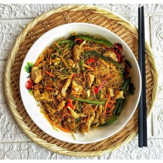 Singapore Chicken Noodles
