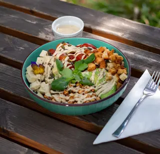 Vegan Caesar bowl - produs de post
