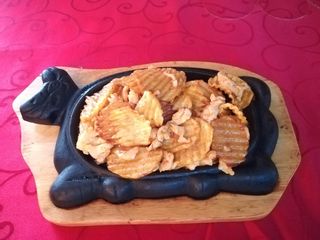 337 Pollo"satay"con patate alla piastra