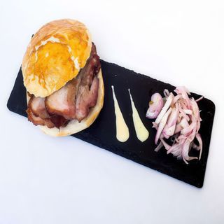 Sánguche De Chicharrón