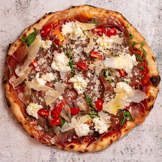 Pizza Crudaiola (pizza semi fría)