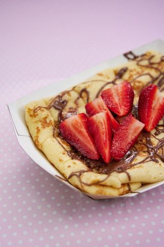 Clătită cu Nutella și căpșuni