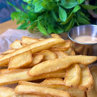 Картопляні діпи + кисло-солодкий соус 130/30г