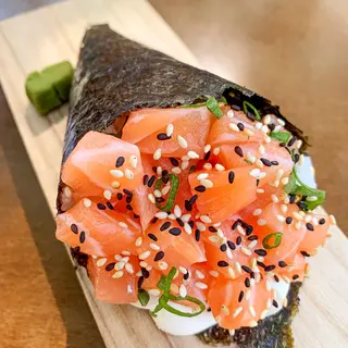 Temaki Spicy Salmon