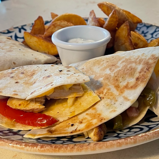 QUESADILLA DE POLLO