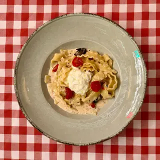 TAGLIATELLE CACIO E PEPE
