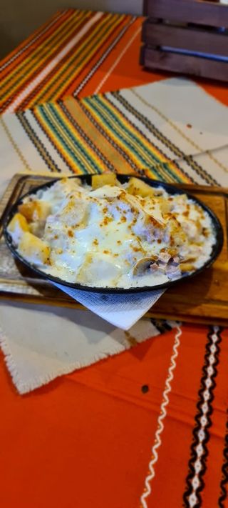 Запечени картофи с шунка и гъби (450г)