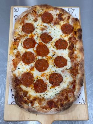 Pizza Pepperoni- 34 cm.