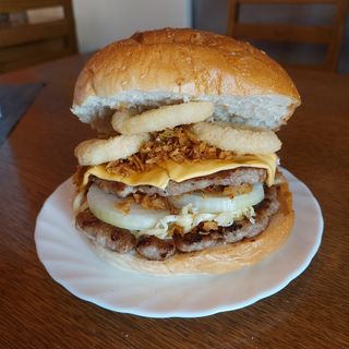 Triple onion burger
