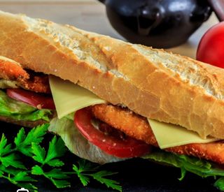 Bocadillo De Milanesa Y Lechuga