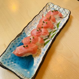 Cajita de toro nigiri (6 pzs.)