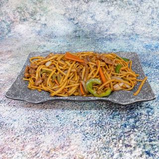 Tallarines Fritos Con Ternera