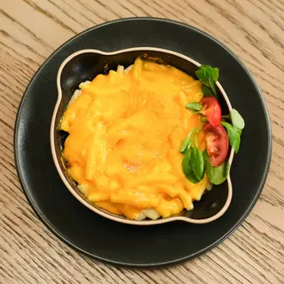 MAC & CHEESE
