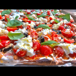 Pizza De Atún (8 Porciones)