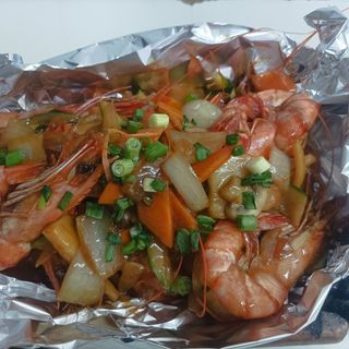 117. Кралски скариди на гореща метална плоча (700гр)