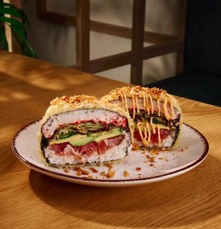 SUSHI BURGER Z TUŃCZYKIEM
