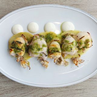 SEPIA A LA PLANCHA CON ALIOLI