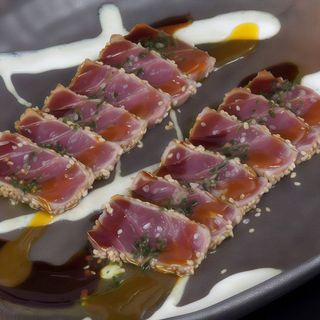 Atún En Tataki
