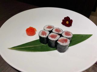 251. Maguro- 6 pezzi