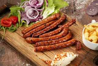 Dimljena roštiljska kobasica