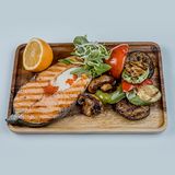 Стейк семги гриль (300г)