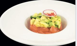 062. Tartare salmone e avocado